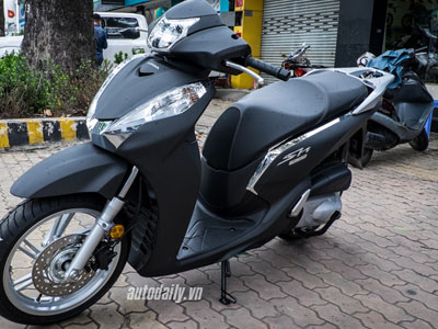 Honda SH300i 2016 về Việt Nam giá 275 triệu đồng