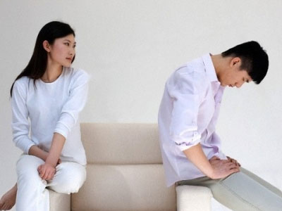 "Không ăn vụng để cả đời sống với anh chẳng có nổi một mụn con à?"