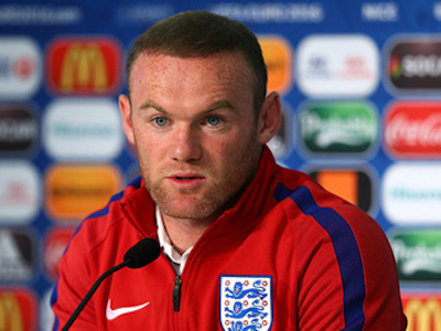 Rooney khẳng định không chia tay tuyển Anh