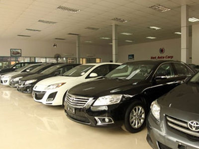 Nghịch lý Việt Nam: "Làm cũ" xe mới và bán giá cao!