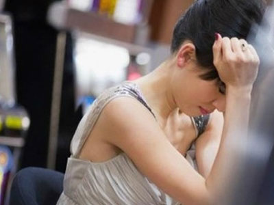 Vượt rào với tình cũ, tôi nhận ngay đơn ly hôn từ vợ
