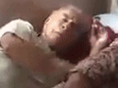 Hành động của cụ ông khiến nhiều thanh niên phải hổ thẹn