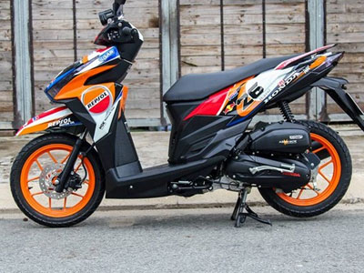 Honda Click 125i sơn dàn áo phong cách CBR1000 Repsol
