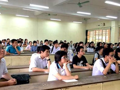 Sáng nay thí sinh bắt đầu thi môn Toán THPT quốc gia