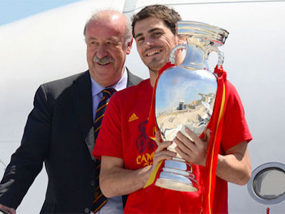 Del Bosque: "Casillas là cầu thủ duy nhất tôi không nhắn tin cảm ơn"