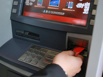 Nâng hạn mức rút tiền tối thiểu tại ATM lên 3 triệu đồng một lượt