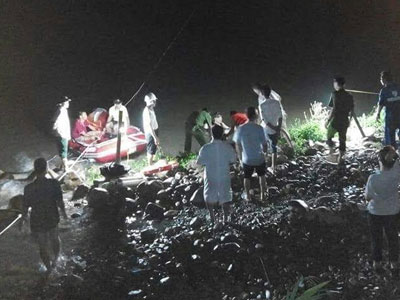 Quảng Ninh: Đã tìm thấy 3 thi thể sinh viên tình nguyện bị lũ cuốn