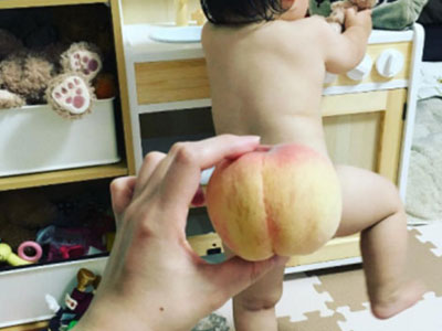 Mẹ Nhật thi nhau khoe con có mông trái đào