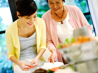 Phát hiện bí mật "động trời" khi chạm trán con dâu ở nhà nghỉ