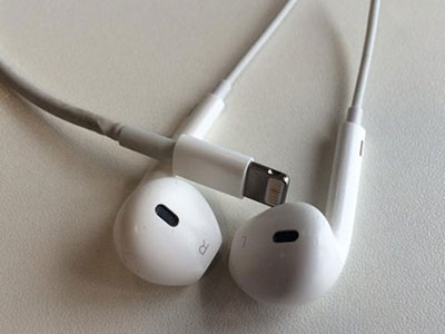 Tai nghe dùng Lightning của iPhone 7 có gì khác?