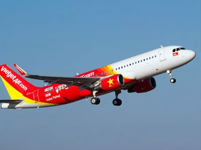 Hành khách Vietjet có số vé nhưng lên máy bay vẫn phải xin... ngồi nhờ vì không có chỗ