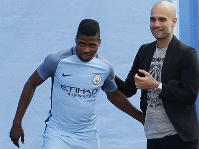 Manchester chào đón Guardiola và Mourinho