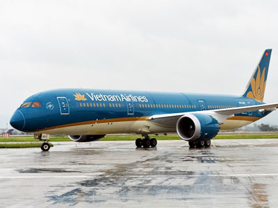 Máy ba​y Boeing 787 bị va hỏng cửa do lỗi nhân viên hàng không