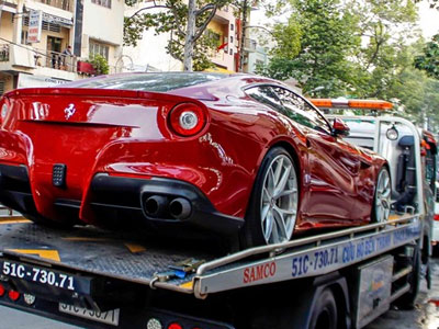 Siêu xe Ferrari F12 phiên bản độ về Việt Nam