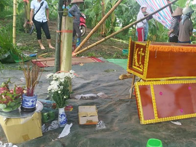 Kỳ nghỉ hè cuối của cả gia đình trên chiếc tàu bị đâm chìm