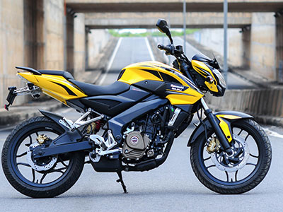 Kawasaki Bajaj Pulsar 200NS - xe côn tay lạ ở Việt Nam