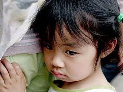 Đây là câu nói của bố mẹ khiến tâm lý con cái tổn thương nặng nề