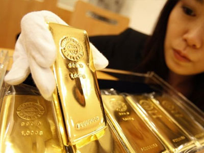 Người Nhật đổ xô đi mua vàng và gửi ra nước ngoài