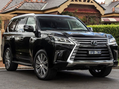 "Chuyên cơ mặt đất" Lexus LX570 tăng 2,3 tỷ đồng sau 1/7