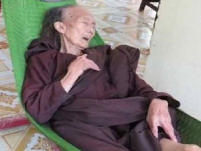 Ly kỳ bà lão trăm tuổi ở Bến Tre biết trước ngày giờ "khuất núi"