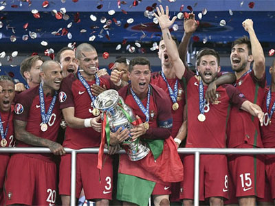 Bồ Đào Nha viết lại câu chuyện cổ tích của Italy năm 1982