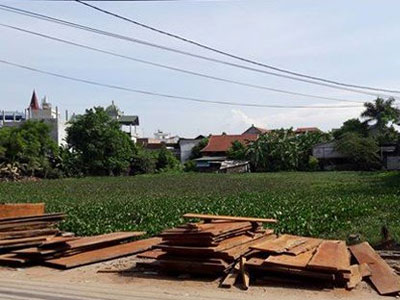 Chồng phá cửa xông vào nhà, điên cuồng xả dao chém vợ