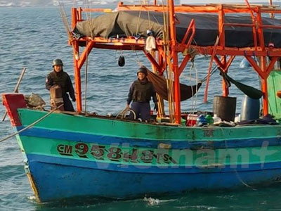 Đại sứ quán Việt Nam bảo hộ ngư dân trên tàu bị bắn ở Thái Lan