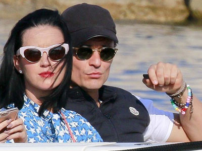 Katy Perry và Orlando ngày càng mặn nồng