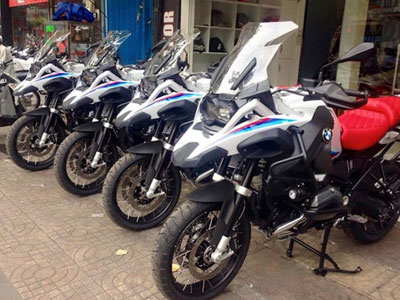 Nghi vấn môtô khủng BMW R1200GS Iconic là “hàng dựng” tại VN?