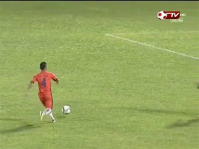 Phạt nặng cầu thủ vào bóng "sởn gai ốc" ở V.League
