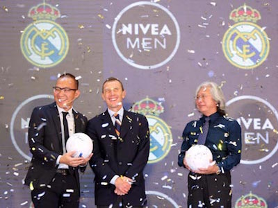 Real Madrid đưa CĐV Việt Nam sang Bernabeu