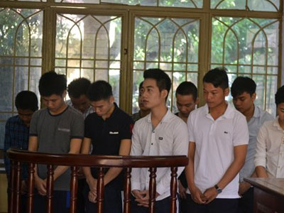 Gần 1.000 người sập bẫy nhóm "siêu lừa" qua mạng