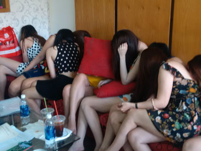 Nữ tiếp viên karaoke bán dâm giá một triệu đồng