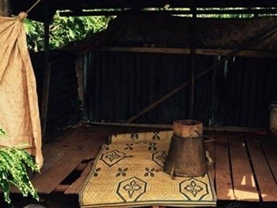 Hai thanh niên hiếp dâm thiếu nữ trong chòi rẫy