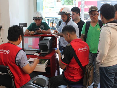 Người Sài Gòn lần đầu mua vé số tự chọn giải thưởng 12 tỷ