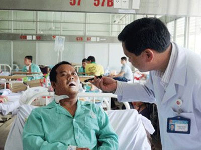Vụ Trung tá Campuchia bắn người: Thoát chết nhờ nhanh tay gạt súng