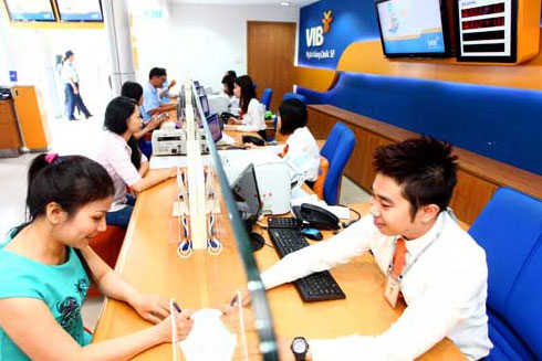 VIB lãi hơn 300 tỷ trong 6 tháng