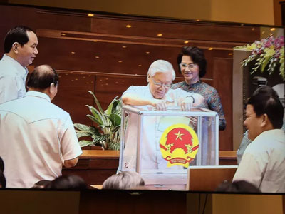 Bỏ phiếu bầu bà Nguyễn Thị Kim Ngân làm Chủ tịch Quốc hội khóa XIV