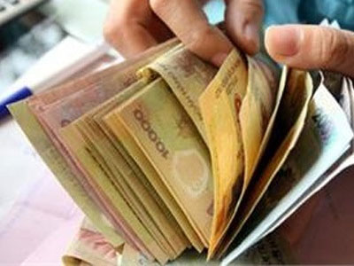 Liên đoàn Lao động muốn tăng lương tối thiểu gấp đôi giới chủ