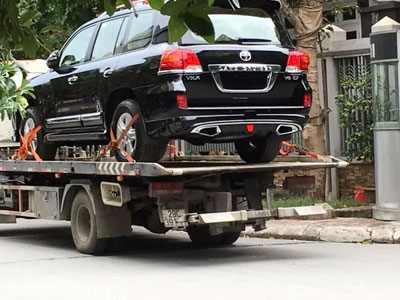 Ninh Bình xin biển xanh cho 3 xe ô tô tiền tỷ được doanh nghiệp tặng