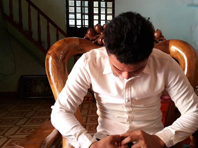 Nam sinh 10 điểm Lý, 0 điểm Toán khoanh bừa đáp án