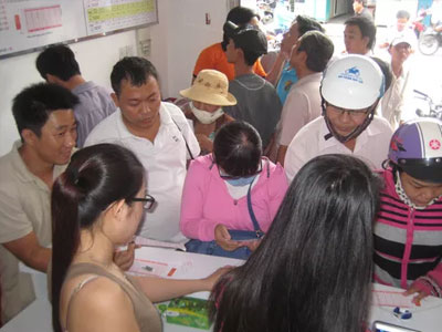Nhiều người lao vào xổ số điện toán