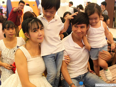 Vợ Lý Hải tái xuất sau gần nửa tháng sinh con thứ tư