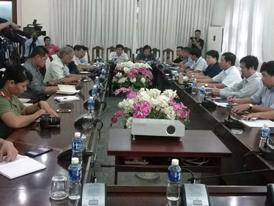 Nhà hàng nổi lật trên vịnh Vĩnh Hy được "lén" cải tạo từ bè nuôi cá