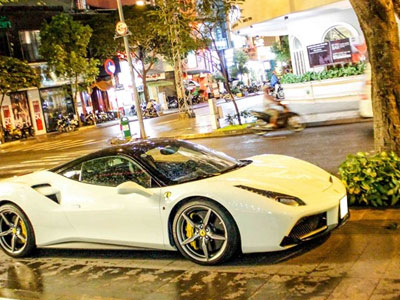 Ferrari 488 GTB về tay Cường Đô La