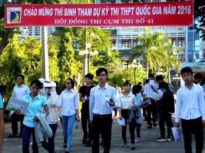 Một trường chỉ có 2 học sinh đỗ tốt nghiệp THPT