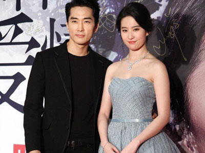 Song Seung Hun: "Tôi tuyệt đối không chia tay Lưu Diệc Phi"
