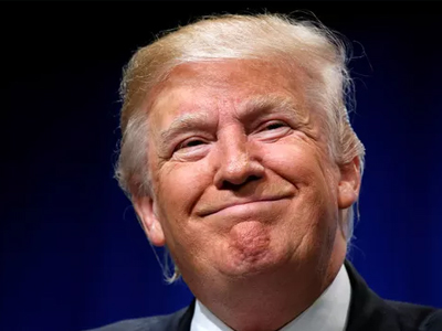 Tại sao ông Trump "câm nín" khi bà Obama phát biểu?