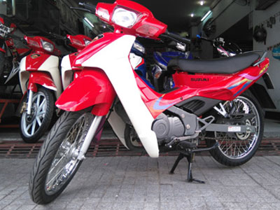 Suzuki RGV 120 đời 1999 giá 120 triệu đồng tại Việt Nam