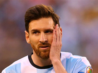 Messi từ chối xem xét lại quyết định giã từ đội tuyển